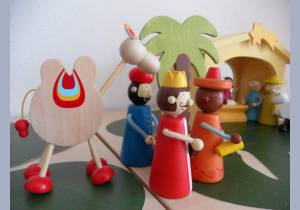 Children's toys featuring the Three Kings Feast scenes