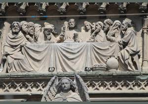 Fresco depicting Christ's last supper with the disciples, Holy Thursday events 